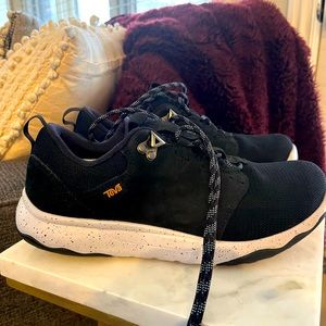 Teva Women's W Arrowood Waterproof Hiking Shoe